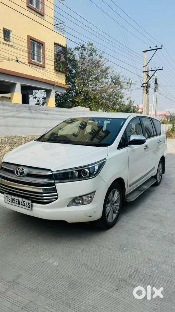 Toyota Innova Crysta 2017 Diesel Well Maintained