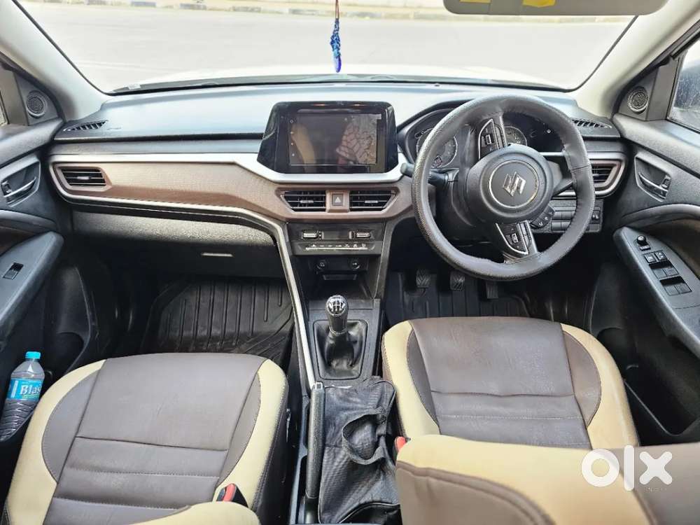 Maruti Suzuki Brezza 1.5 Zxi Plus Smart Hybrid Dual Tone, 2023, Petr..