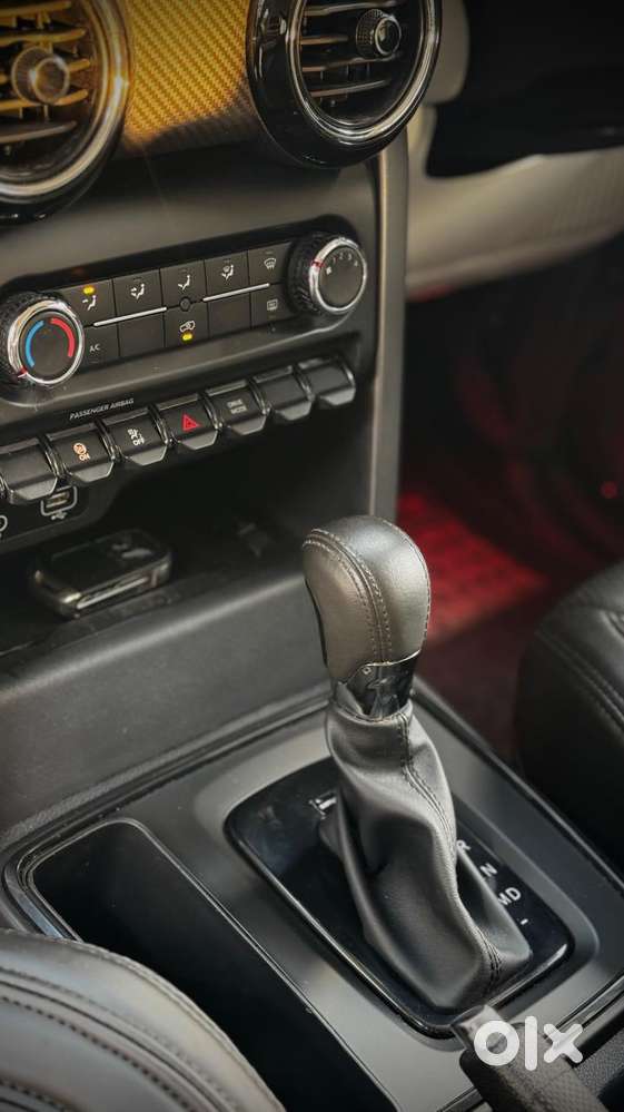 Mahindra Thar Roxx, 2025, Petrol