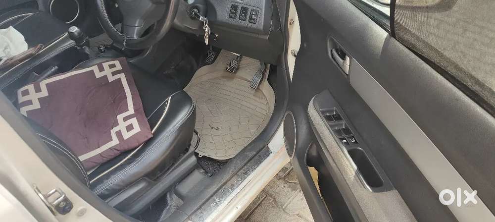 Maruti Suzuki Swift Dzire 2011