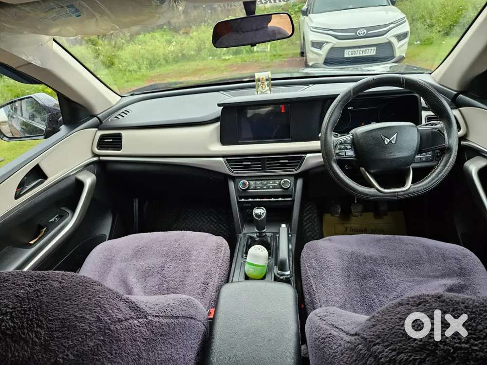 Mahindra Xuv700 Diesel Mt 2025