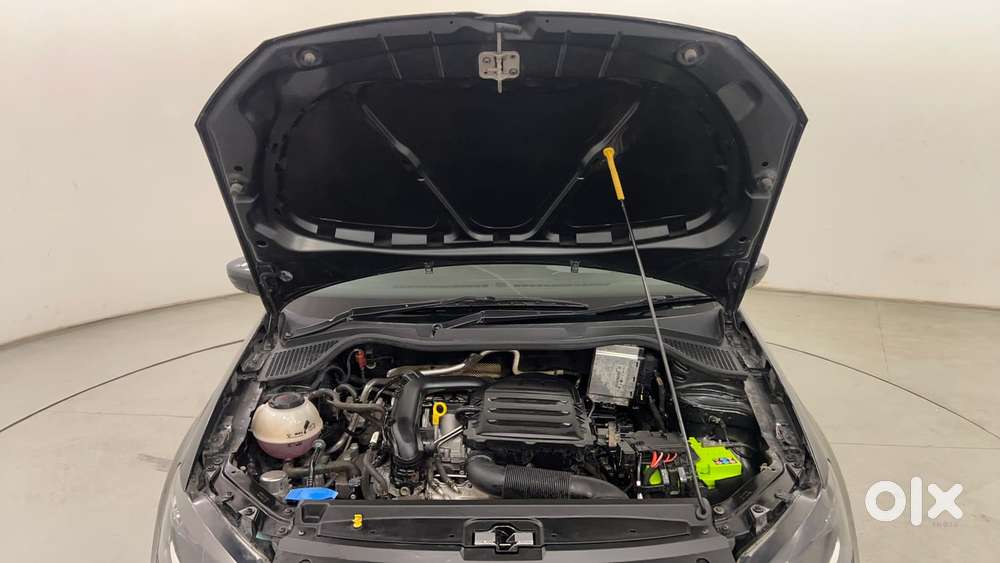Volkswagen Polo 1.0 Tsi Comfortline At, 2021, Petrol