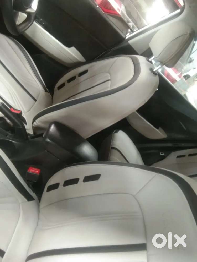 Hyundai Venue Petrol Manual 2023