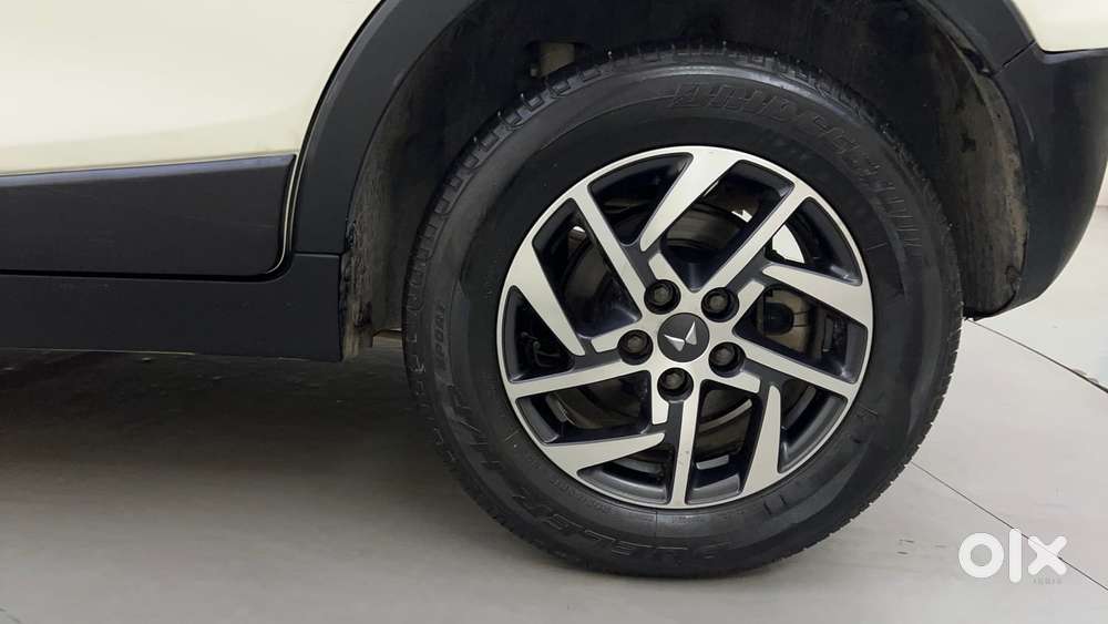 Mahindra Xuv300 W8 (o) 1.5 Diesel Amt, 2022, Diesel