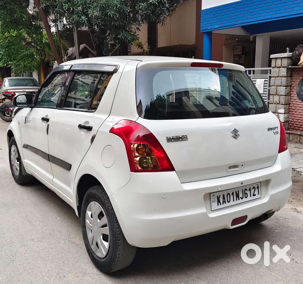 Maruti Suzuki Swift Vxi Bsiii, 2011, Petrol