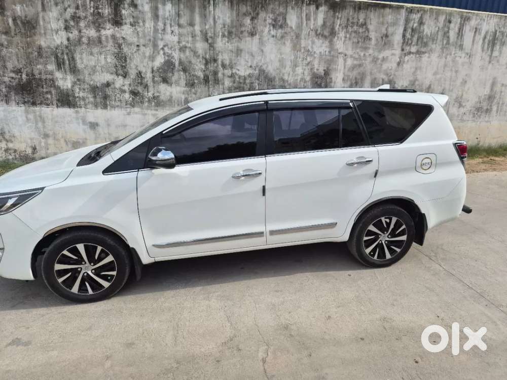Toyota Innova Crysta [2020-ongoing] 2.4 Zx 7 Str, 2023, Diesel