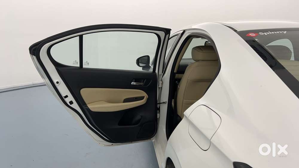 Honda City 1.5 Zx I-vtec Mt, 2023, Petrol