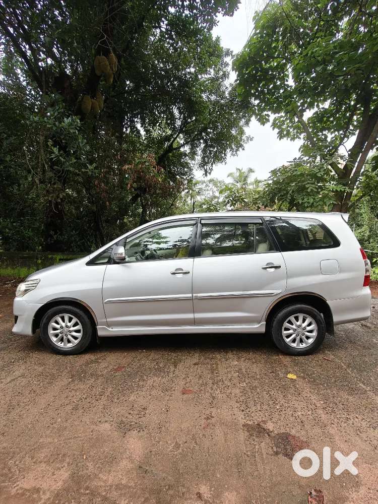 Toyota Innova (v) 2013