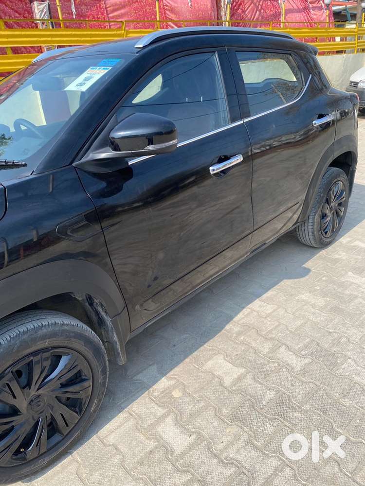 Renault Kiger 2025 Petrol 7000 Km Driven