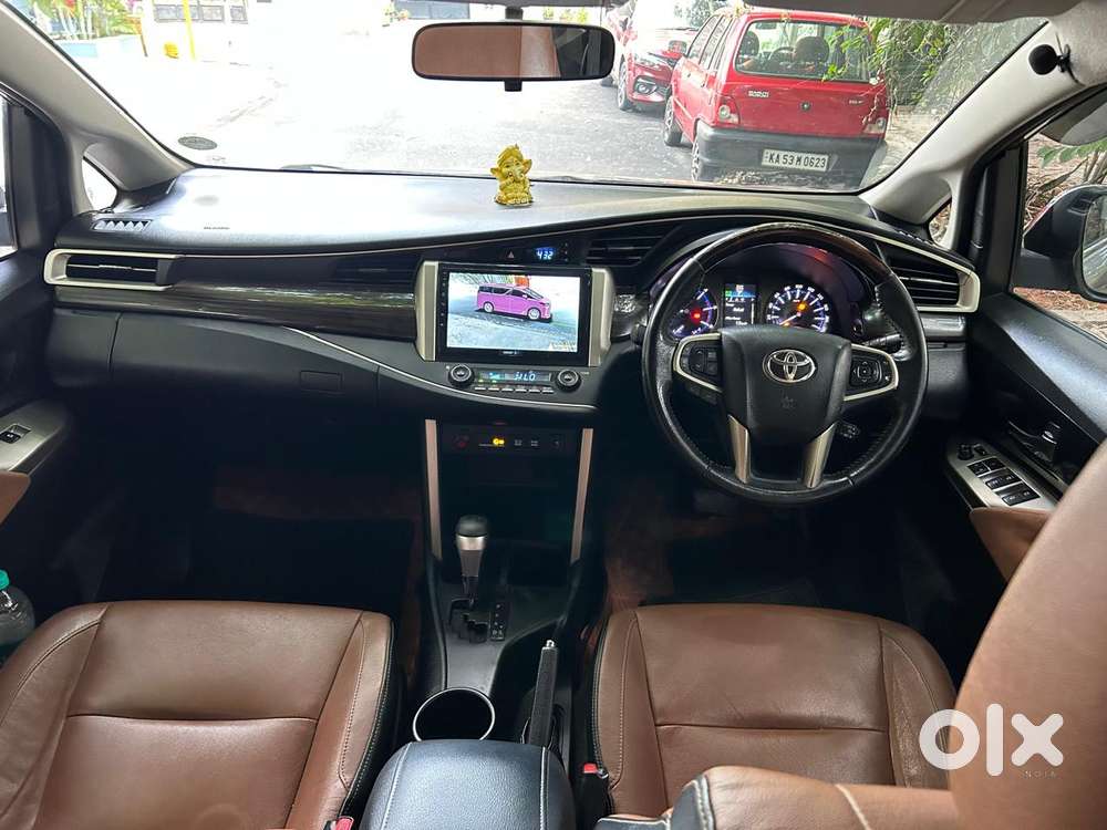 Toyota Innova Crysta 2.8 Zx At 7 Seater, 2017, Diesel