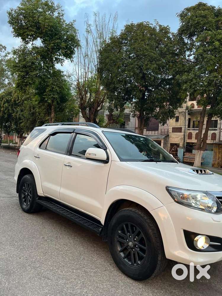 Toyota Fortuner 2016 Diesel 105000 Km Driven