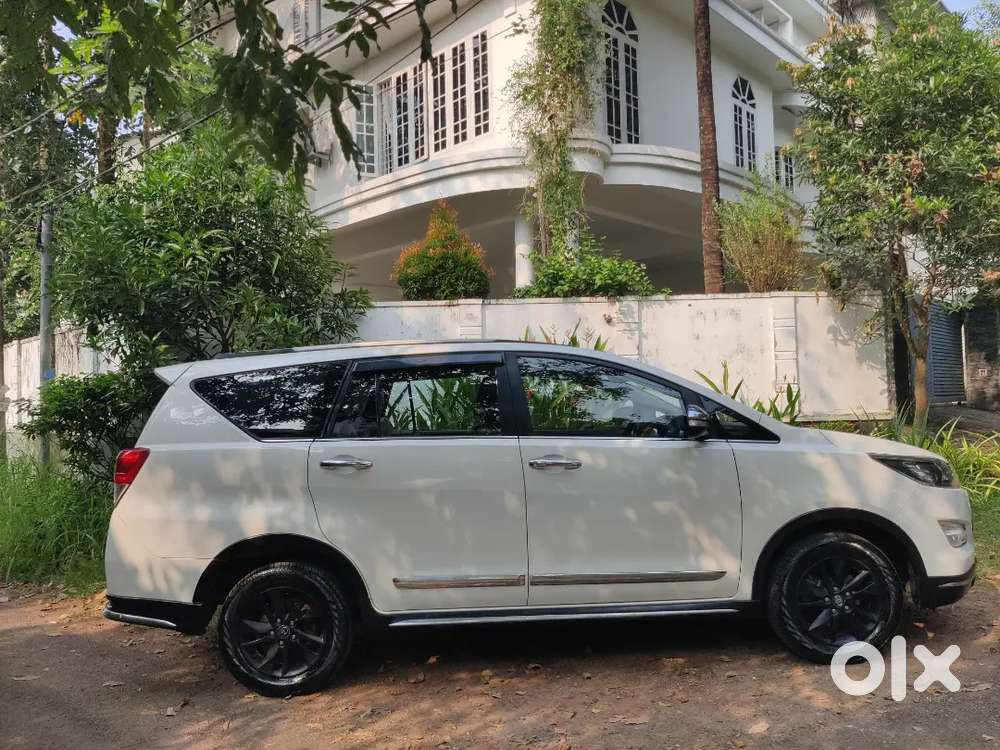 Toyota Innova Crysta 2.8 2017