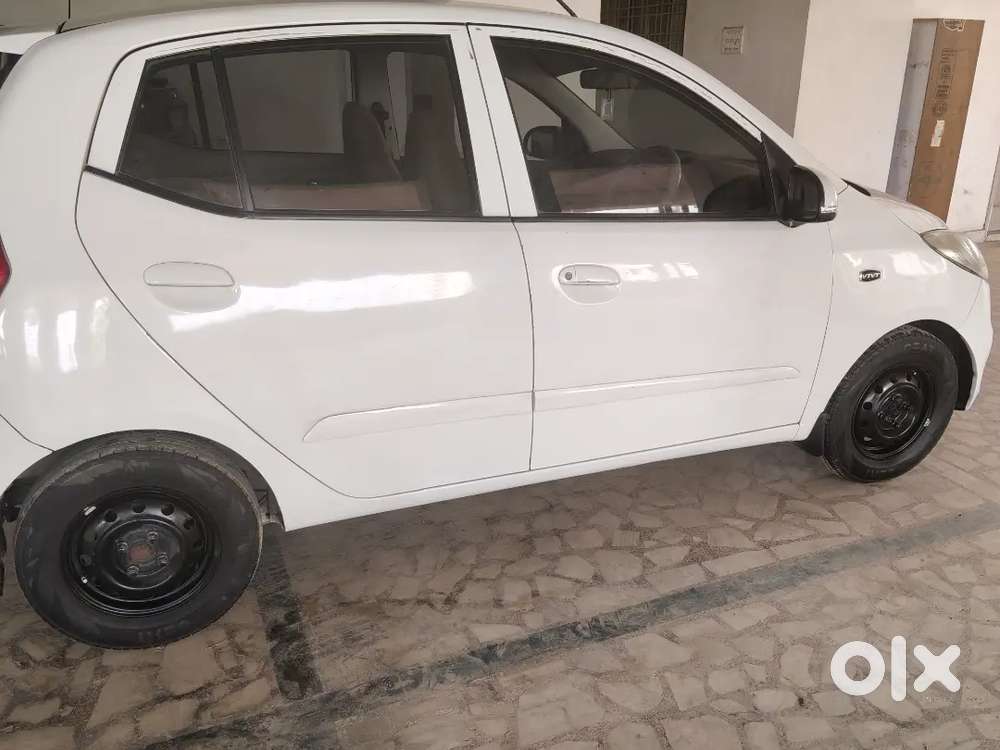 Hyundai I10 Sportz 2011