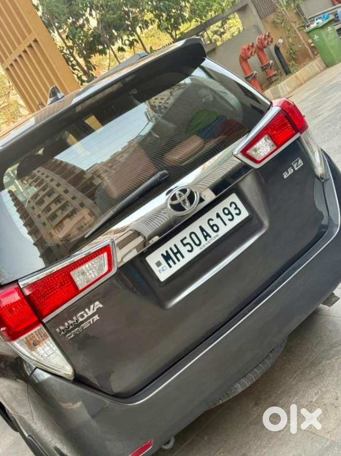 Toyota Innova Crysta 2.8 Zx At 7 Seater, 2016, Diesel