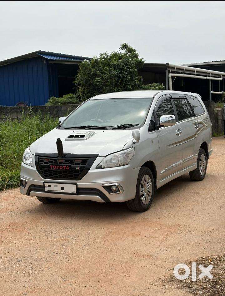 Toyota Innova 2.5 G (diesel) 8 Seater, 2014, Diesel