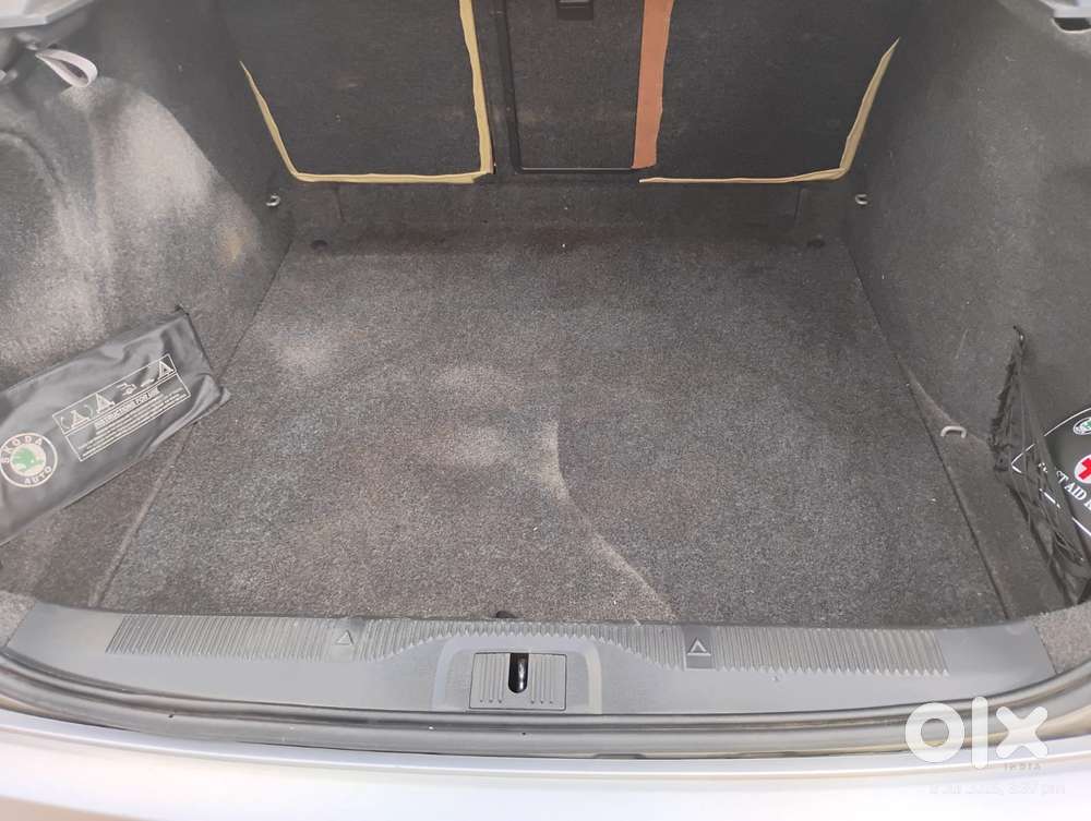 Skoda Laura 1.9 Tdi At Elegance, 2010, Diesel