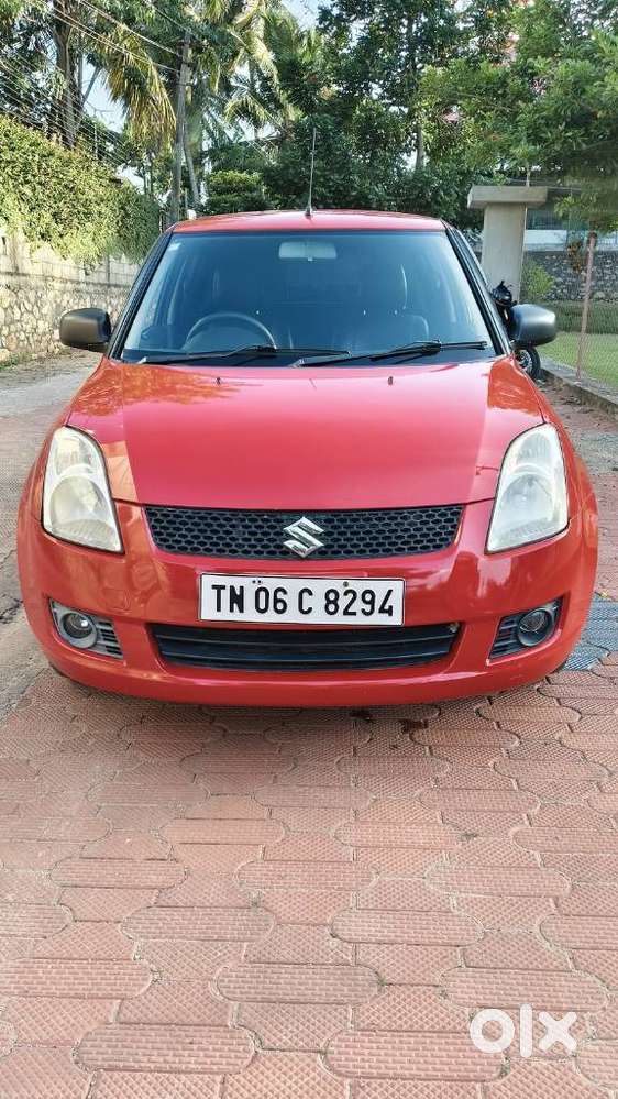Maruti Suzuki Swift Vxi + Manual, 2011, Petrol