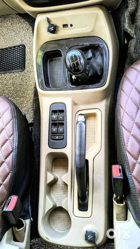 Mahindra Tuv 300 T8, 2017, Diesel