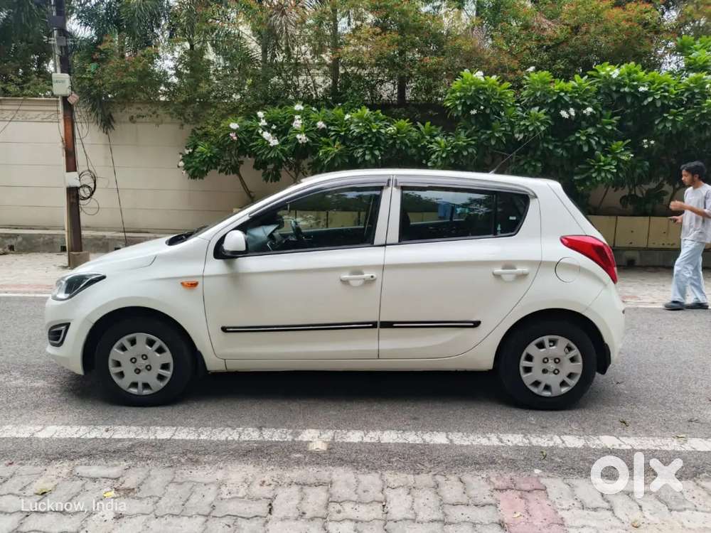 Hyundai I20 Magna Petrol 2013 Car