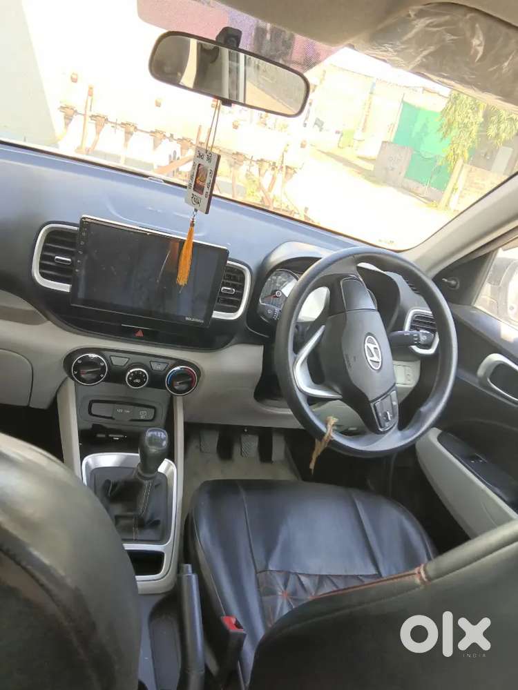 Hyundai Venue E 2022 Petrol