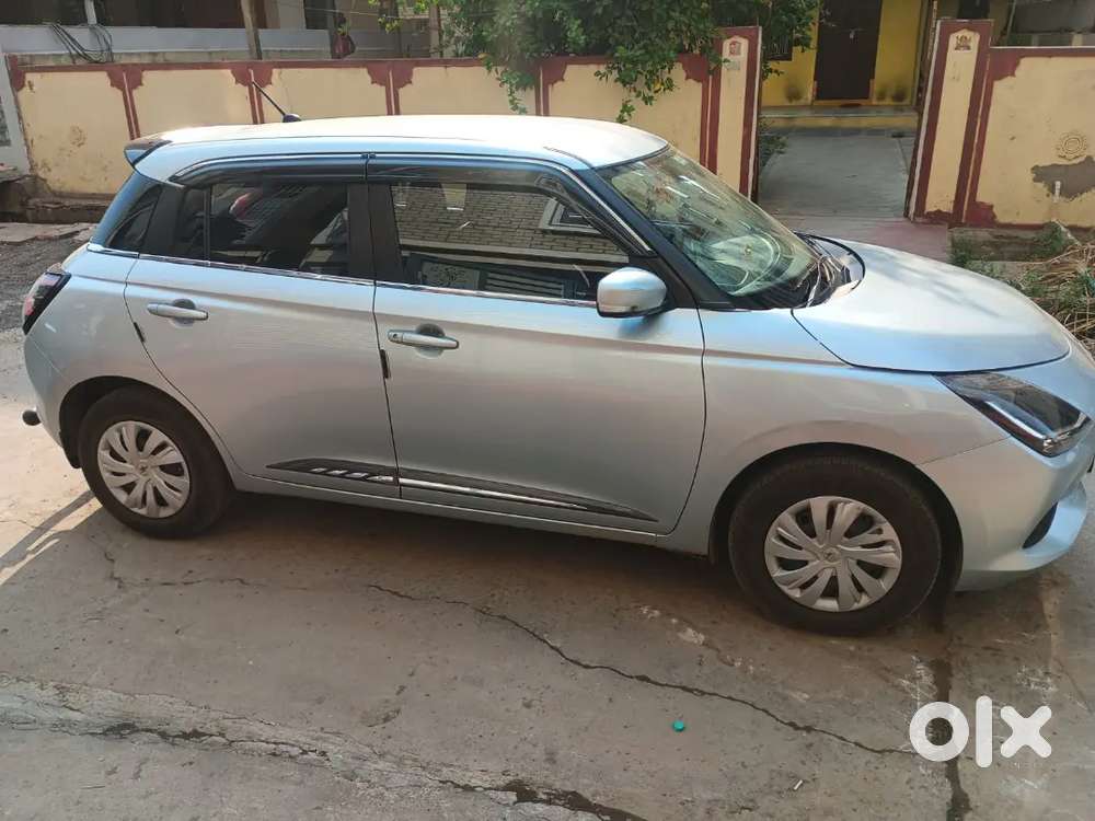 Swift Vxi Maruti 2024 -good Condition Show Room Track