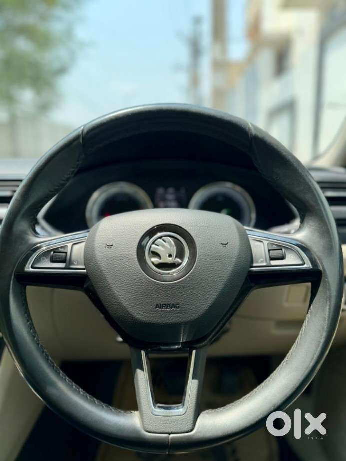 Skoda Superb L&k 2.0 Tdi At, 2018, Diesel