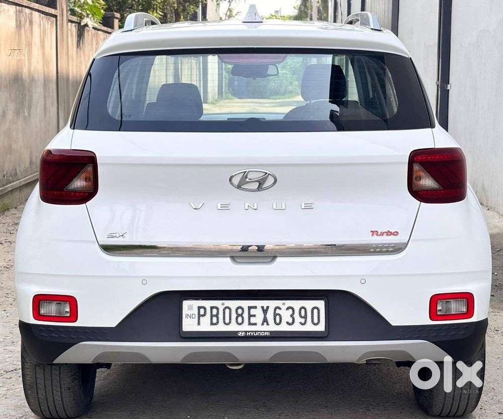 Hyundai Venue, 2022, Petrol