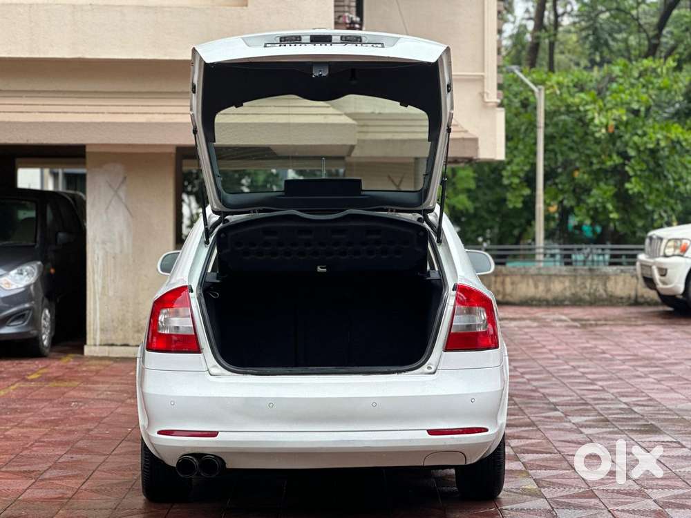 Skoda Laura 1.8 Tsi Ambiente, 2012, Petrol