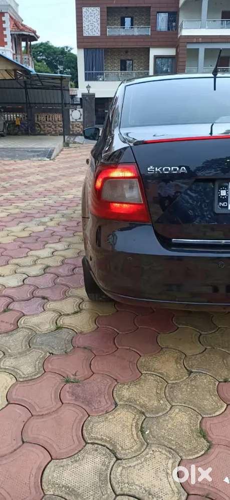 Skoda Rapid 2014 Diesel Well Maintained..all New Tyres Smooth Engine..