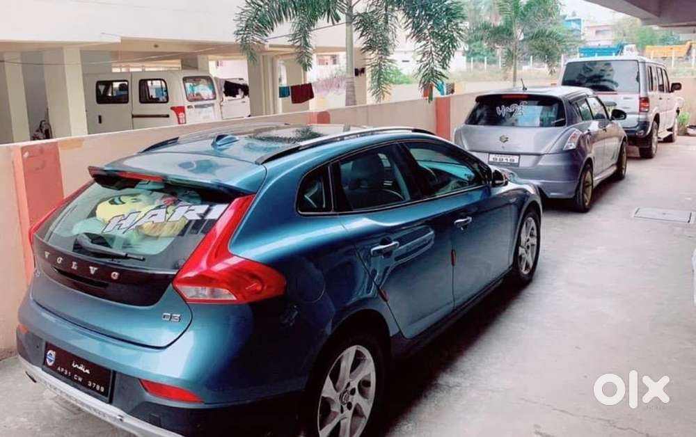 Volvo V40 Cross Country 2015 Diesel Well Maintained