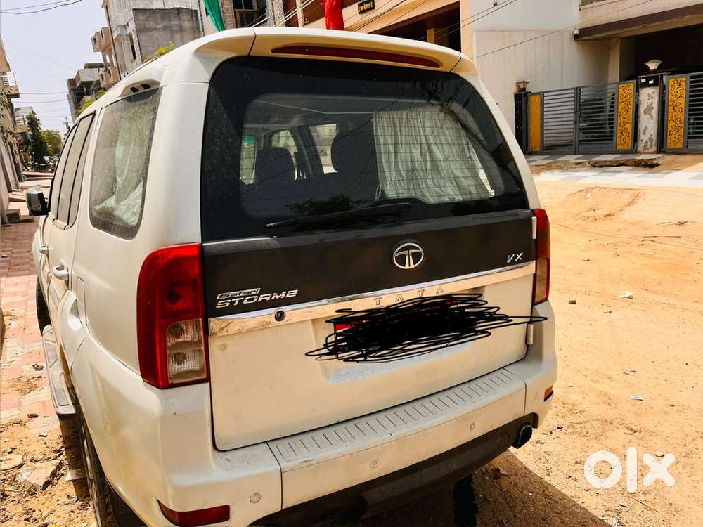Tata Safari Storme 2018
