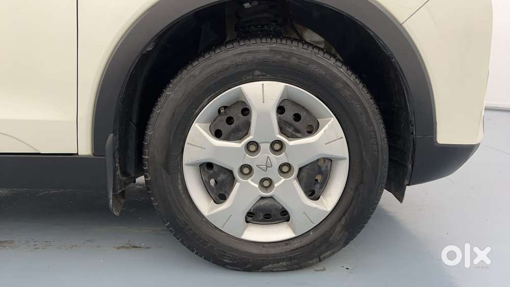 Mahindra Xuv300 W6, 2023, Petrol