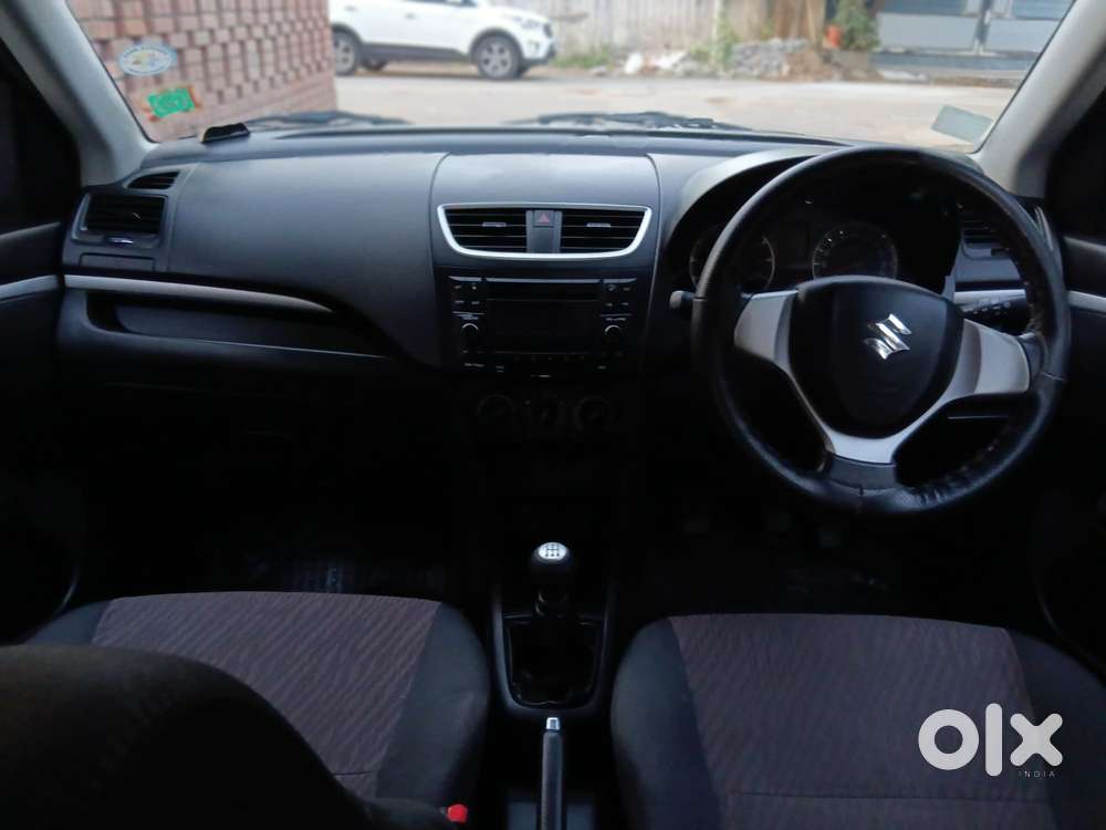 Maruti Suzuki Swift Vxi Optional, 2017, Petrol