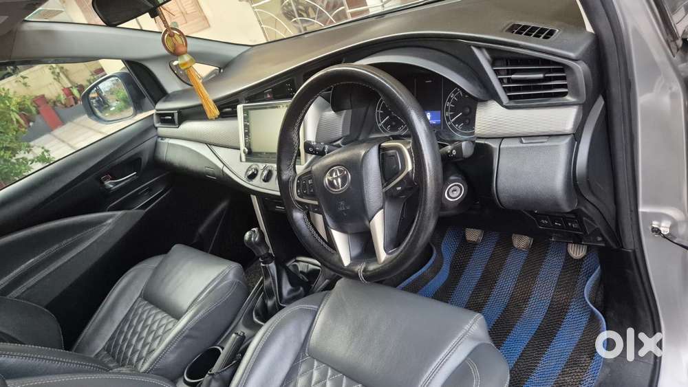 Toyota Innova Crysta 2.4 G Mt, 2023, Diesel