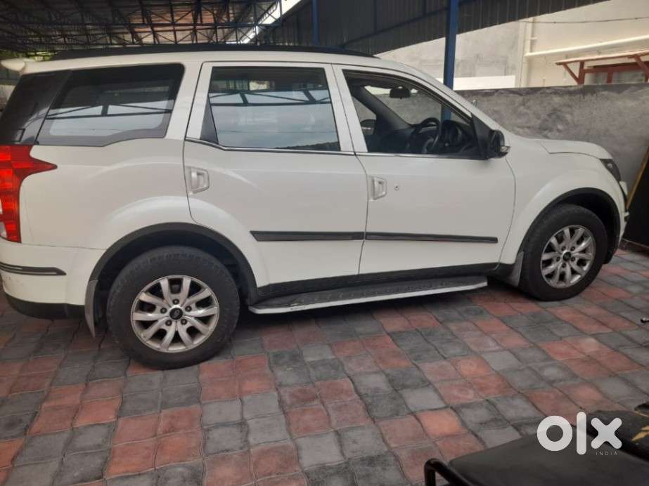 Mahindra Xuv500 W10 At, 2016, Petrol