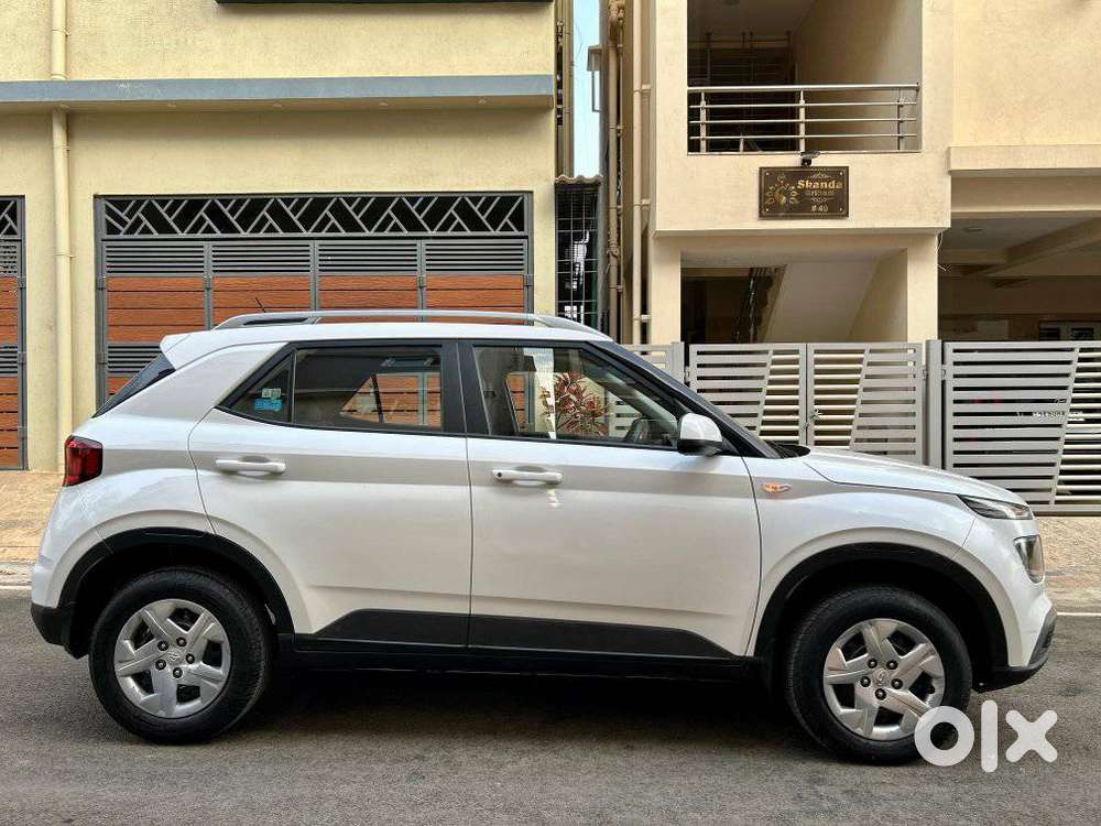 Hyundai Venue S 1.2 Petrol, 2021, Petrol