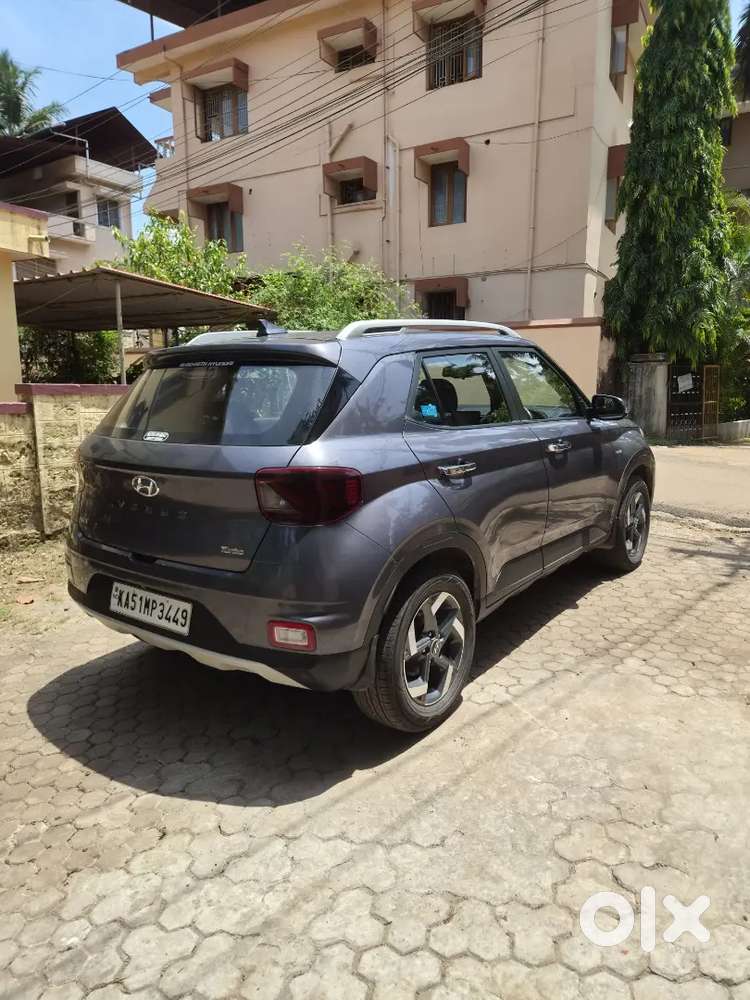 Hyundai Venue 2020 Petrol 49000 Km Driven