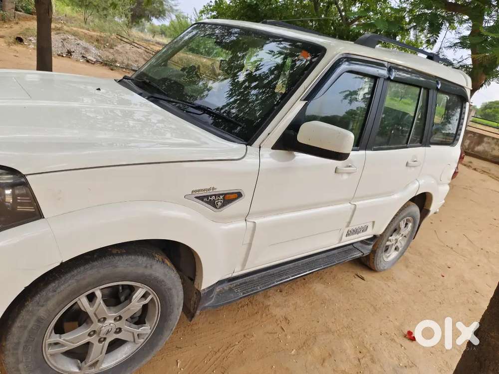 Mahindra Scorpio Diesel Novmber 2016 Manual 100200 Km