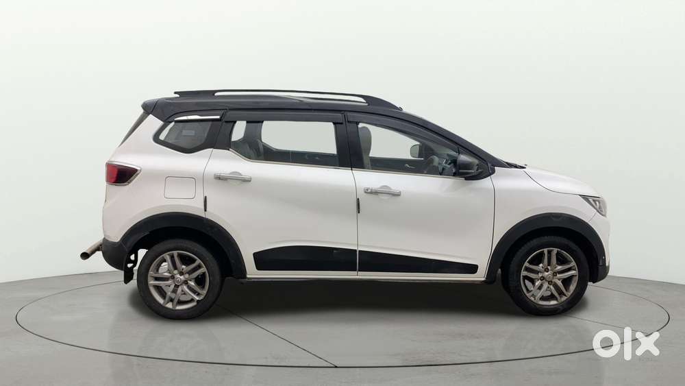 Renault Triber Rxz, 2021, Petrol