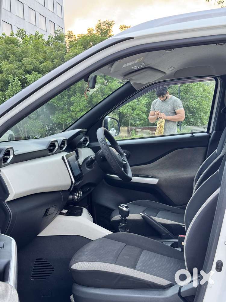 Nissan Magnite 1.0 Xv, 2021, Petrol