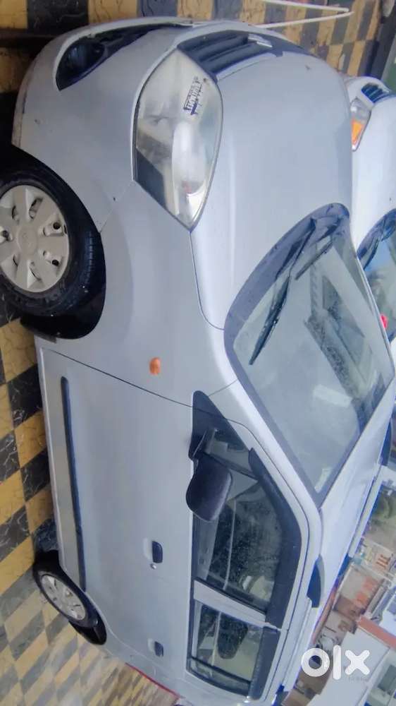 Maruti Suzuki Wagon R Lxi 2012