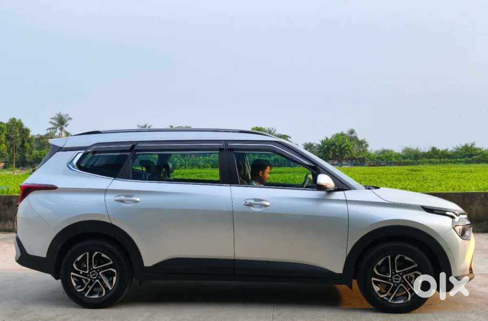 Kia Carens Prestige Plus Diesel, 2025, Petrol