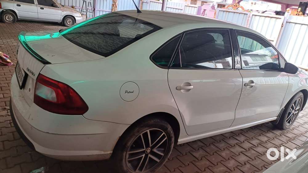 Skoda Rapid 1.6 Mpi Mt Elegance Plus, 2019, Petrol