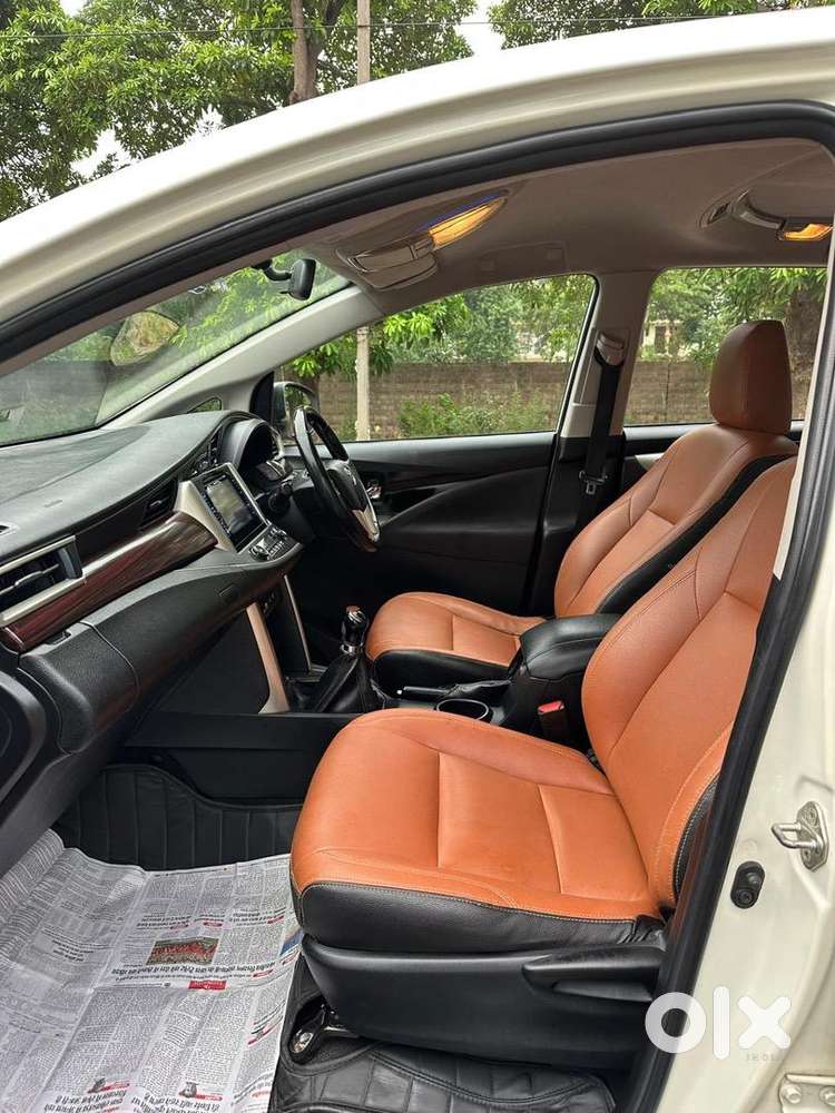 Toyota Innova Crysta 2017 Diesel Well Maintained
