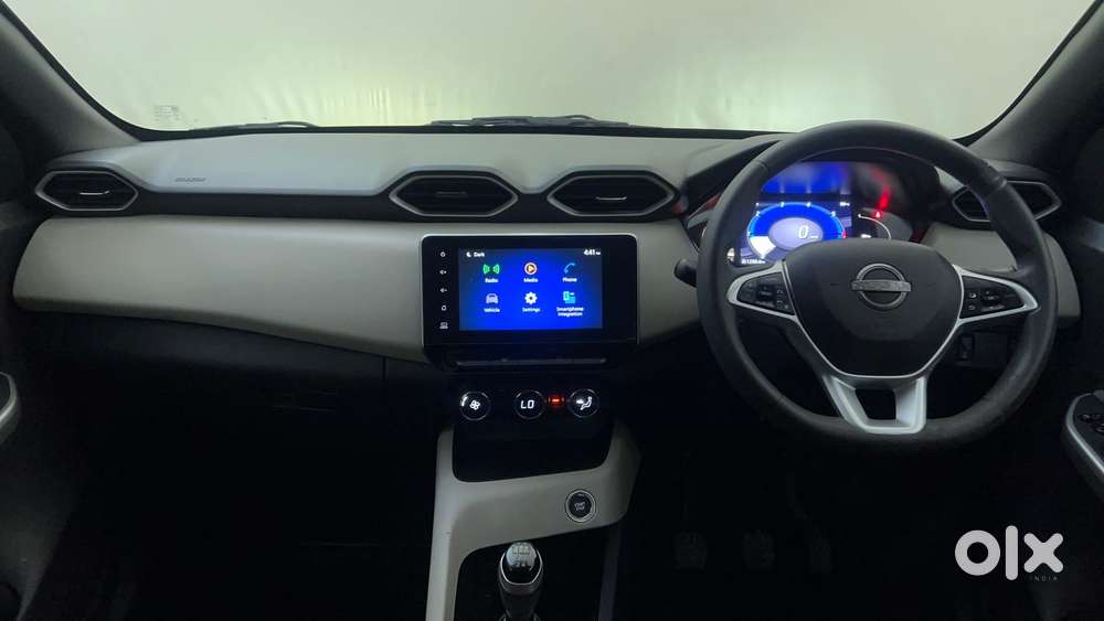 Nissan Magnite 1.0 Xv, 2023, Petrol