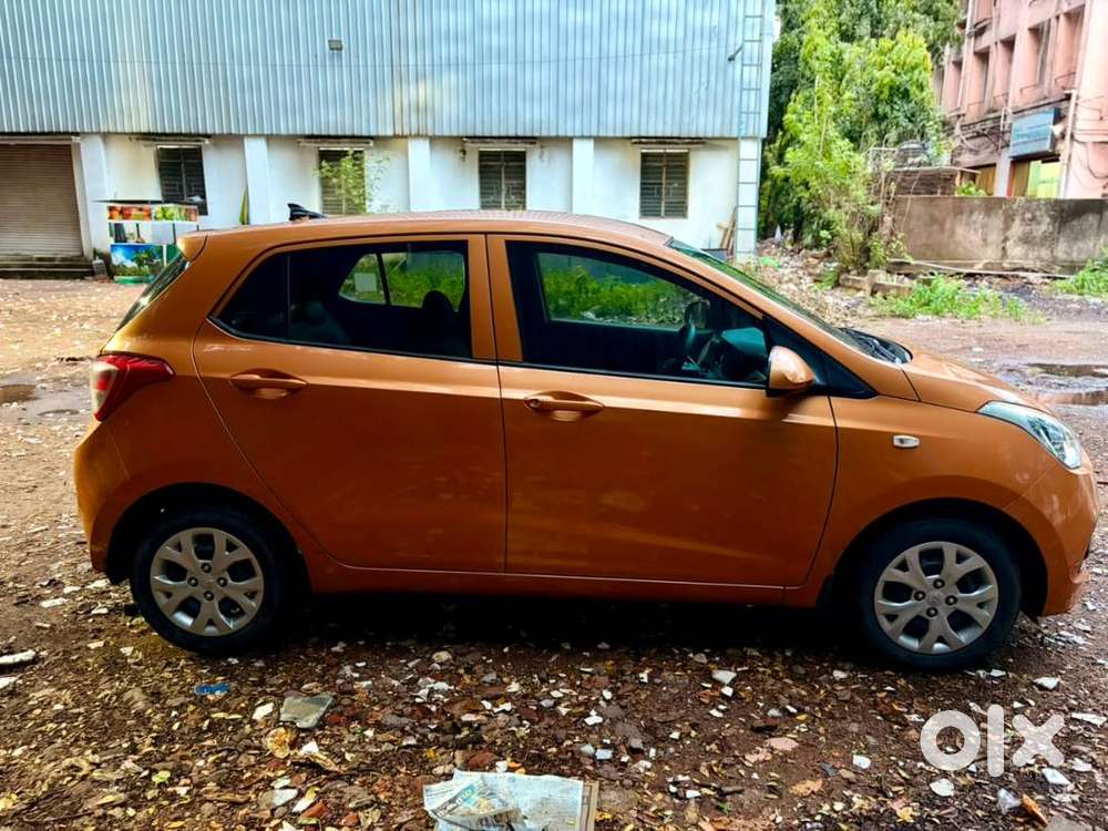 2016 Hyundai Grand I10  Only 8,000 Km Driven  Showroom Condition