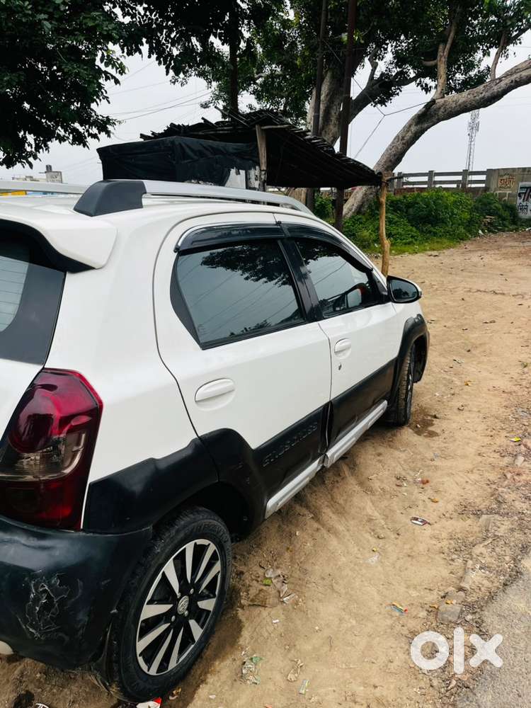 Toyota Etios Cross 2014 Diesel 70000 Km Driven