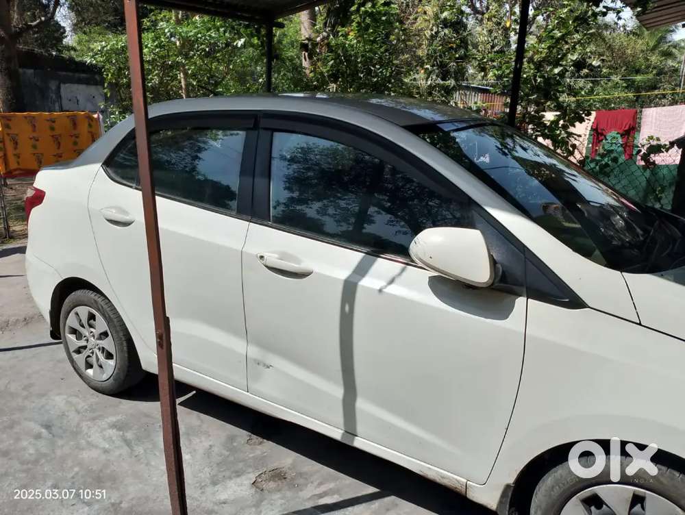 Hyundai Xcent 2017 Petrol 75000 Km Driven