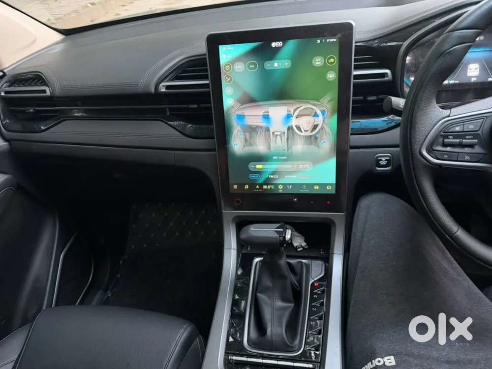 Mg Hector Plus 2025 Petrol 28000 Km Driven