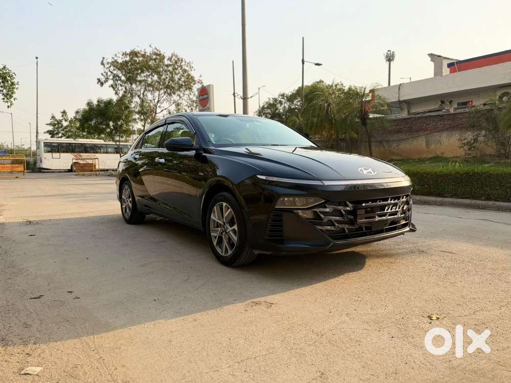 Hyundai Verna Sx (o) 1.5 Vtvt Ivt [2023 - 2026], 2025, Petrol
